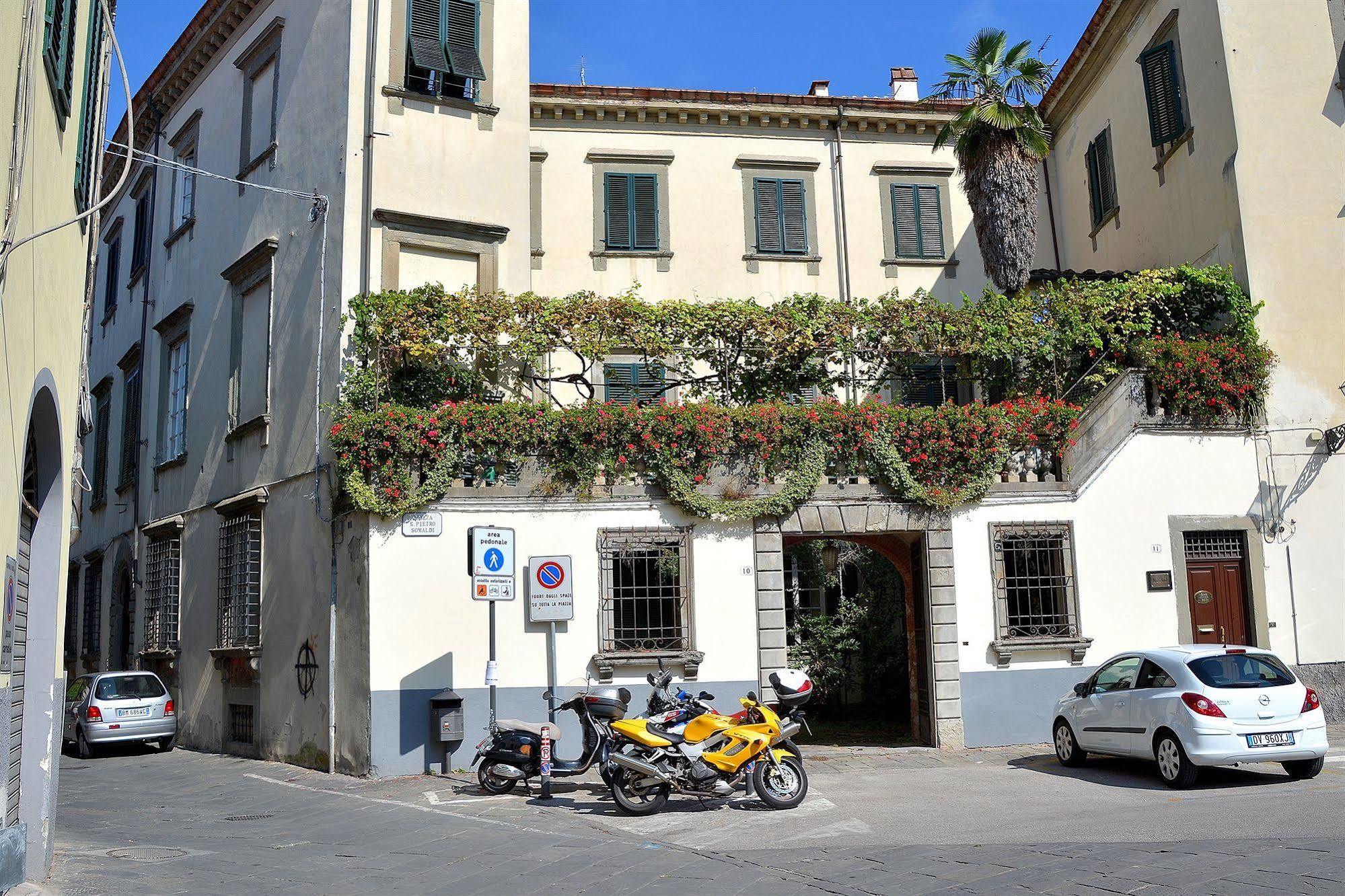 Dimora Dei Guelfi Luxury Rooms Lucca Exterior foto